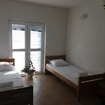 4 Bedroom In شقة *