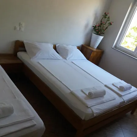 4 Bedroom In Apartman *